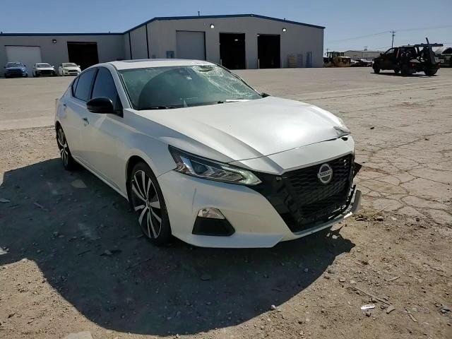2020 Nissan Altima - Image 11