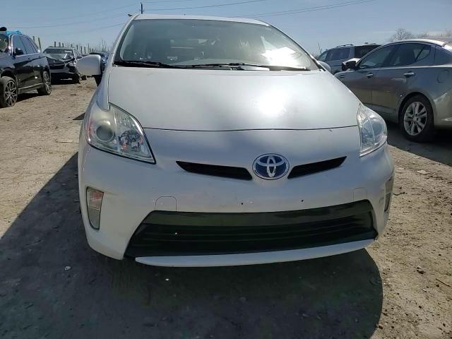 2015 Toyota Prius - Image 10