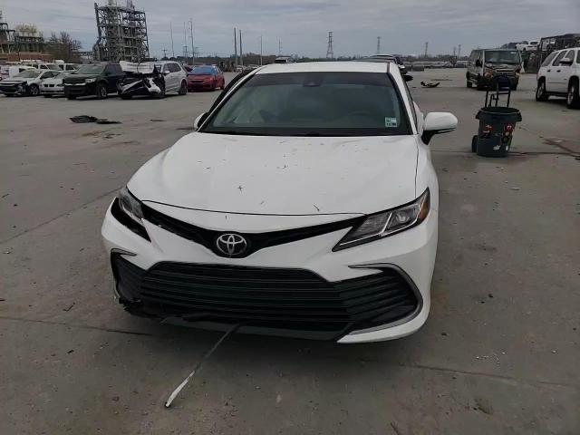2021 Toyota Camry - Image 11