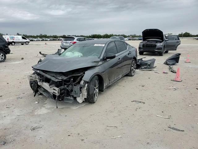 2019 Nissan Altima - Image 11