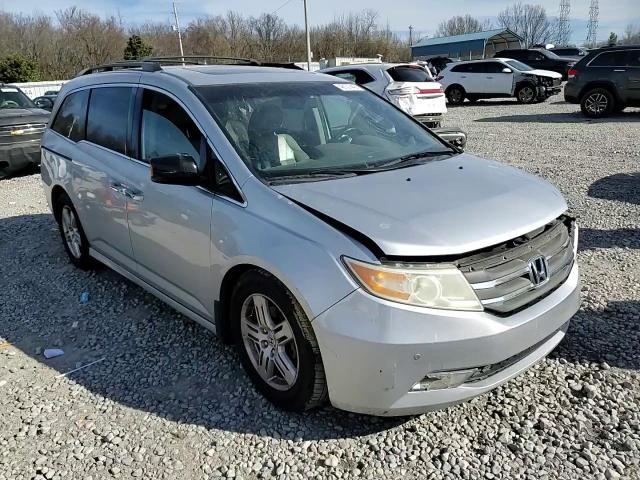 2011 Honda Odyssey - Image 12