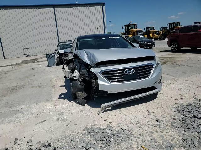 2015 Hyundai Sonata - Image 11