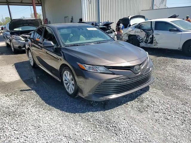 2018 Toyota Camry - Image 13
