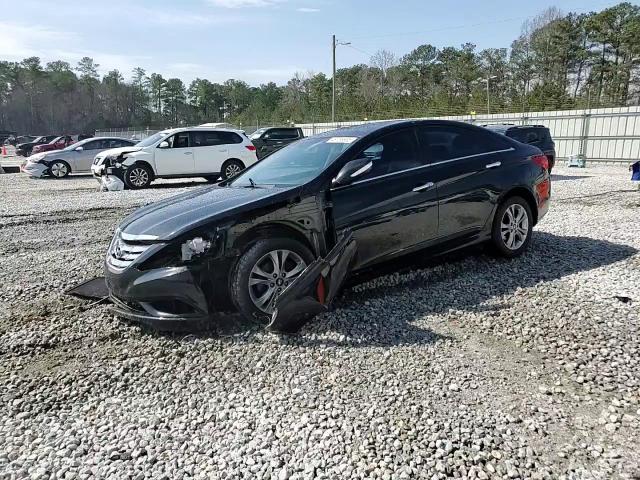 2012 Hyundai Sonata - Image 13
