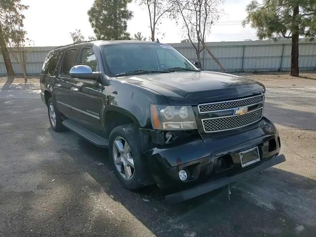 2010 Chevrolet Suburban - Image 11