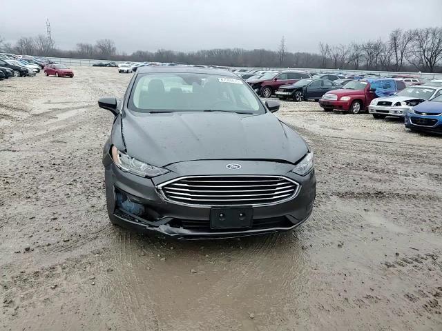2019 Ford Fusion - Image 13