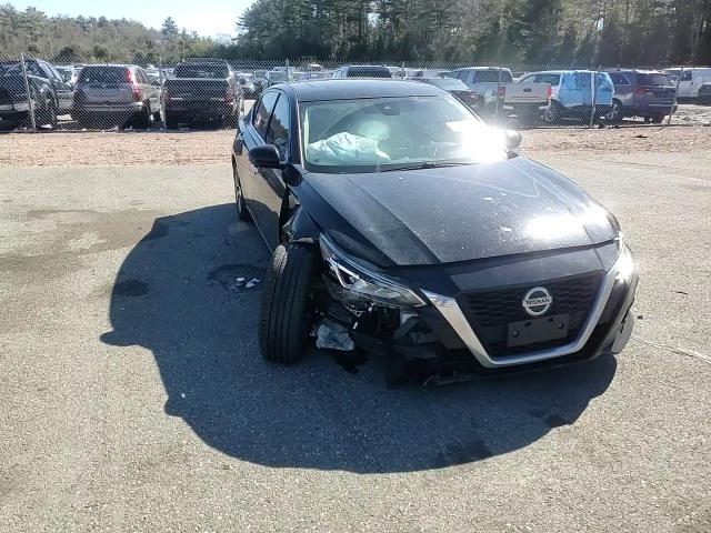 2019 Nissan Altima - Image 10
