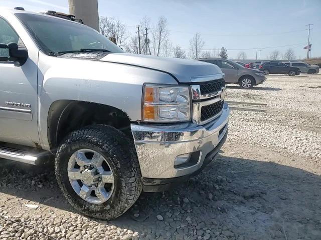 2013 Chevrolet Silverado - Image 14
