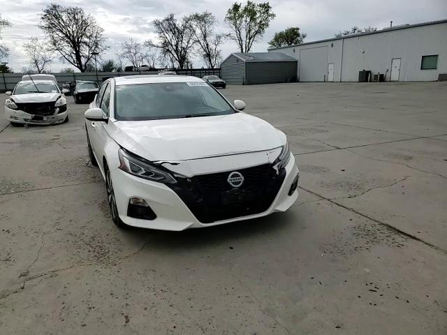 2019 Nissan Altima - Image 11