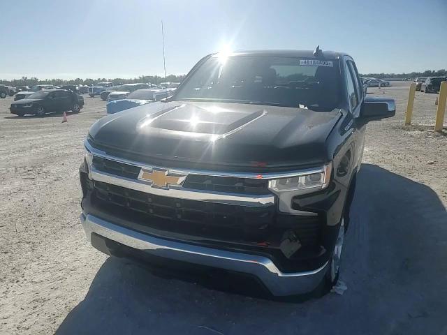 2022 Chevrolet Silverado - Image 11