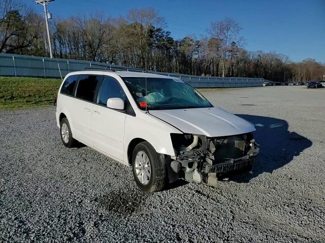 2015 Dodge Caravan - Image 12