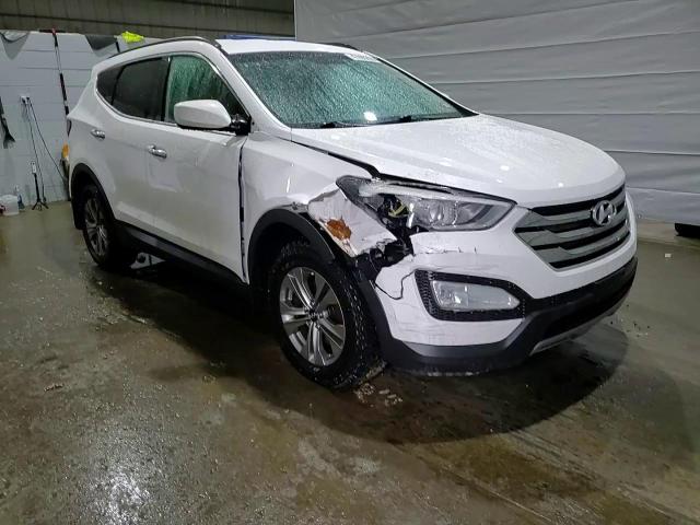 2016 Hyundai Santa Fe - Image 14