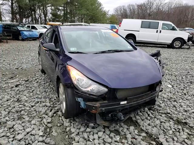 2013 Hyundai Elantra - Image 11