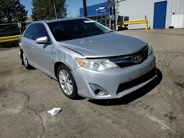 2012 Toyota Camry - Image 11