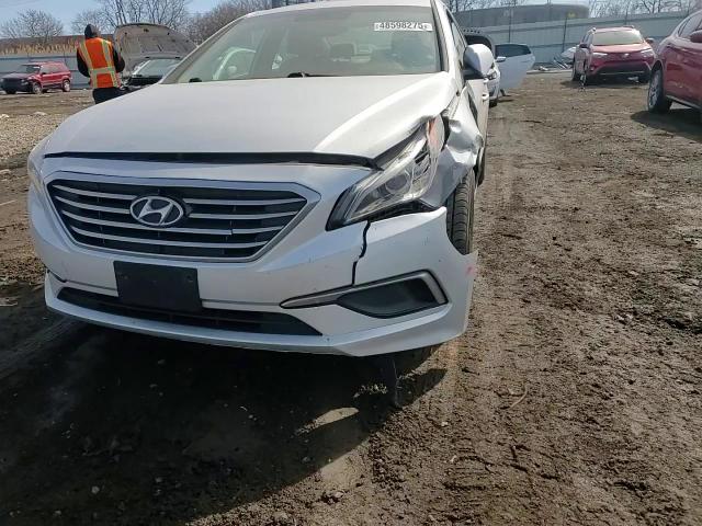 2016 Hyundai Sonata - Image 11
