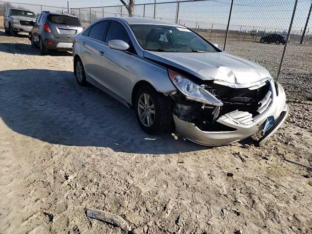 2013 Hyundai Sonata - Image 11