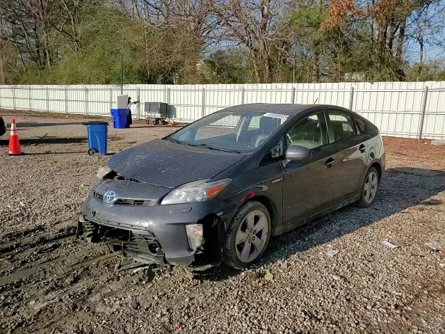 2013 Toyota Prius - Image 11