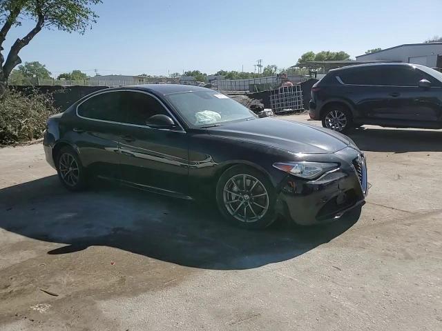 2018 Alfa Romeo Giulia - Image 11