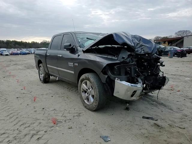 2016 RAM 1500 - Image 10