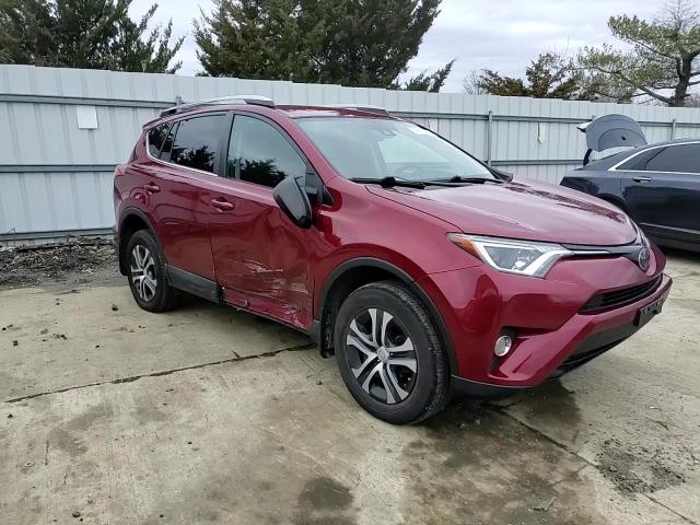 2018 Toyota RAV 4 - Image 12