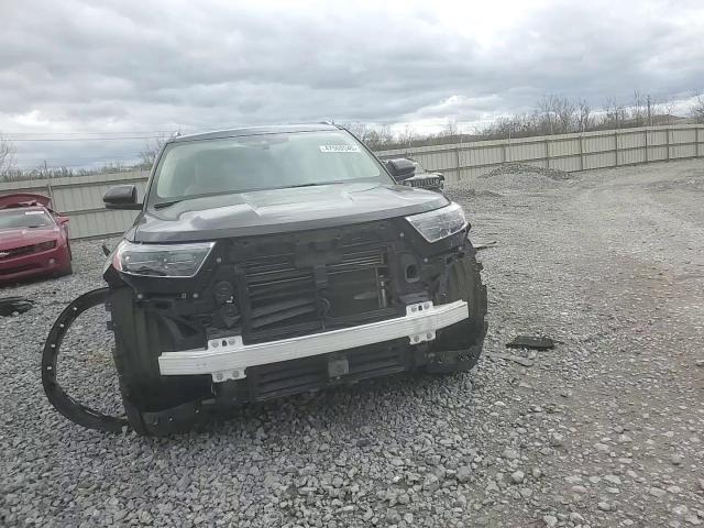 2022 Ford Explorer - Image 12