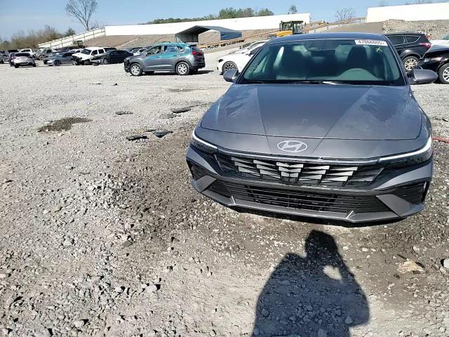 2024 Hyundai Elantra - Image 13