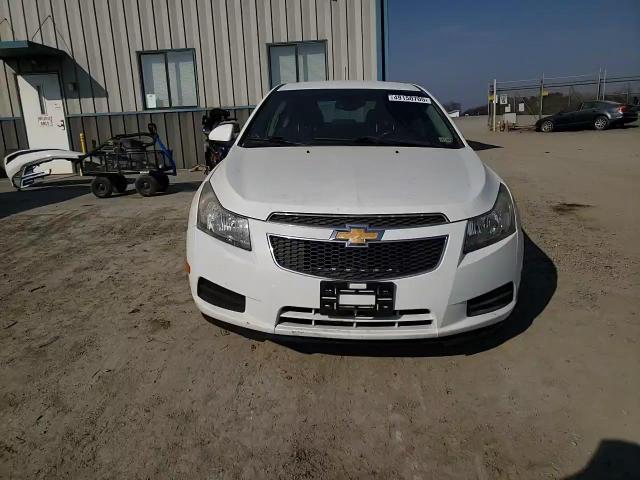 2013 Chevrolet Cruze - Image 11