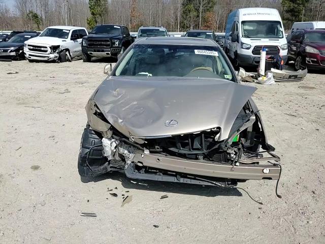 2005 Lexus ES - Image 10