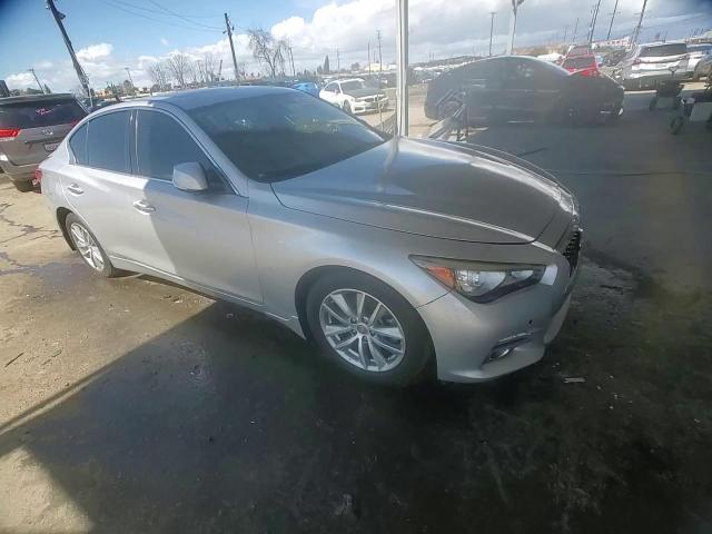 2015 Infiniti Q50 - Image 11