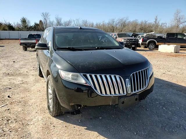 2013 Lincoln MKX - Image 12