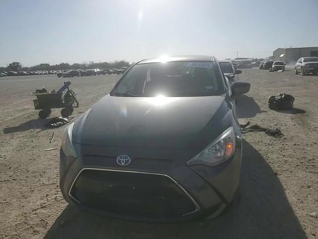 2017 Toyota Yaris - Image 11