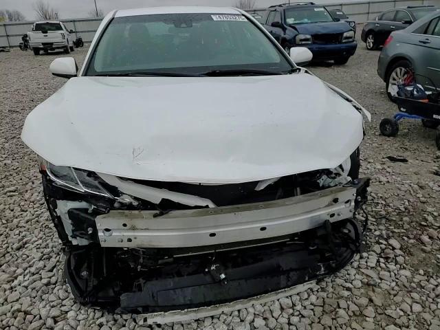 2018 Toyota Camry - Image 11