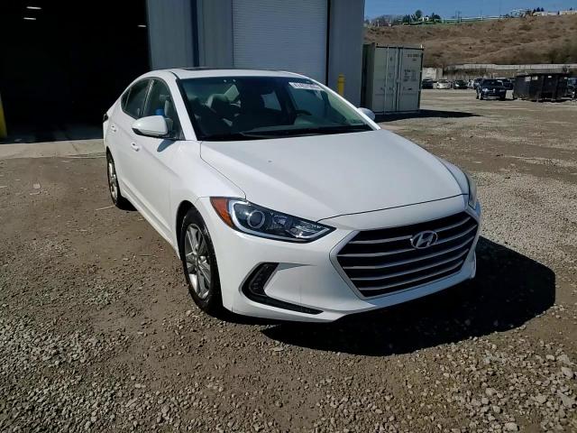2017 Hyundai Elantra - Image 14