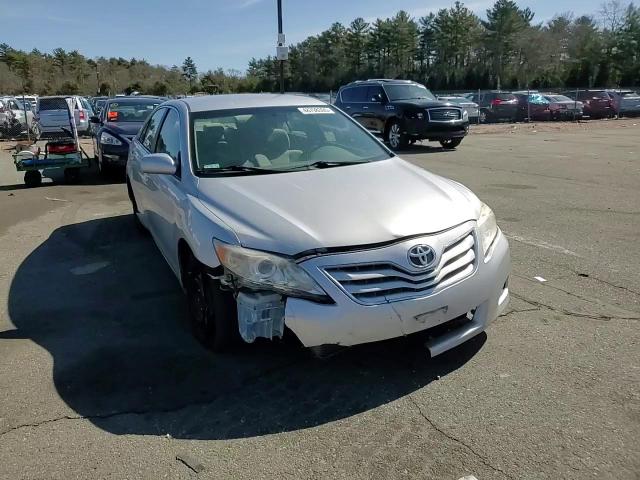2011 Toyota Camry - Image 10
