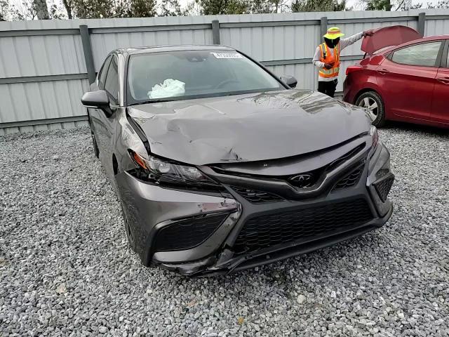2022 Toyota Camry - Image 10
