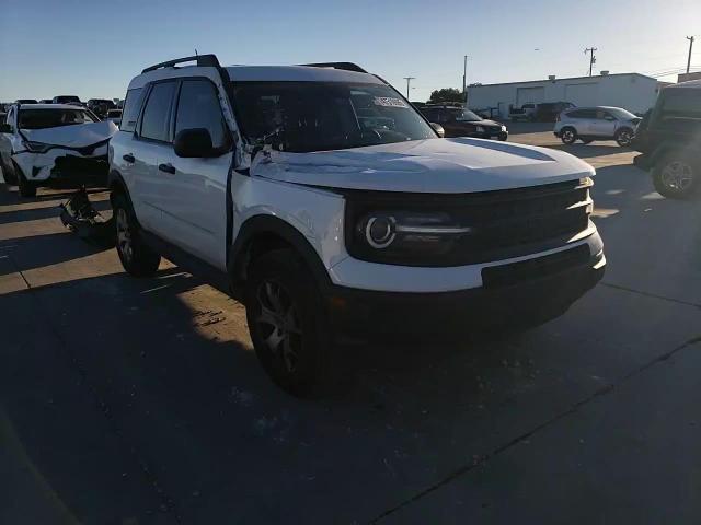2022 Ford Bronco - Image 12