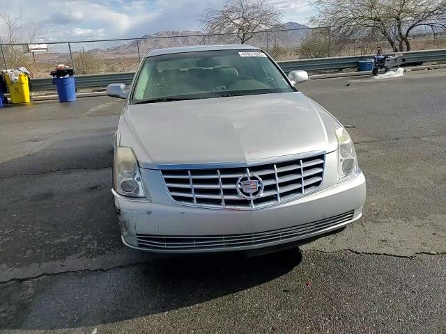 2006 Cadillac DTS - Image 10