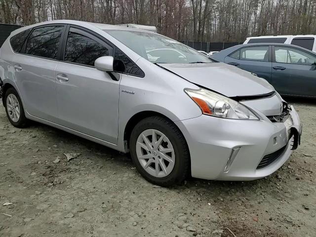 2014 Toyota Prius - Image 11