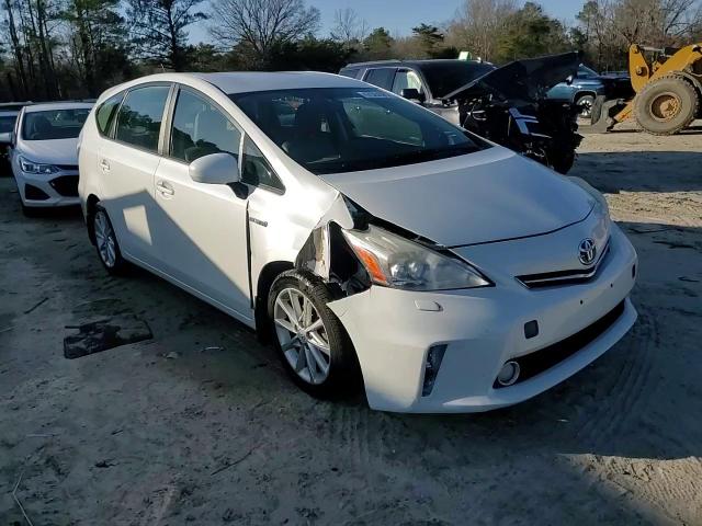 2012 Toyota Prius - Image 13