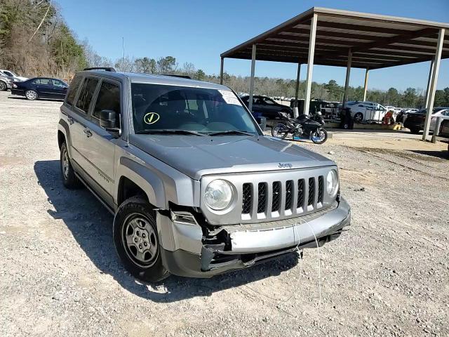 2015 Jeep Liberty (Patriot) - Image 10