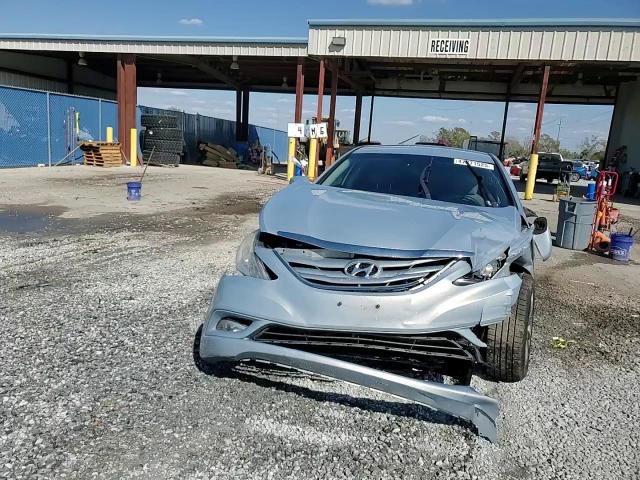 2013 Hyundai Sonata - Image 13