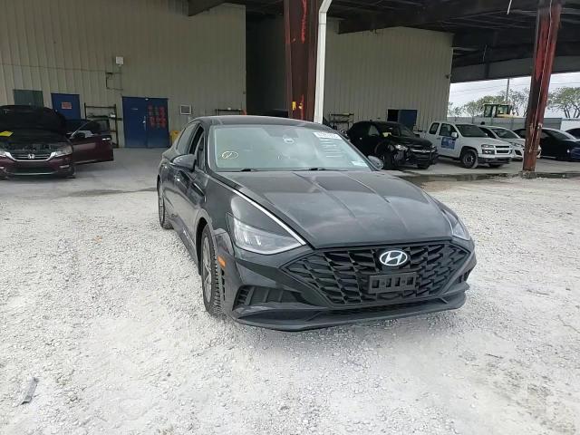 2022 Hyundai Sonata - Image 10