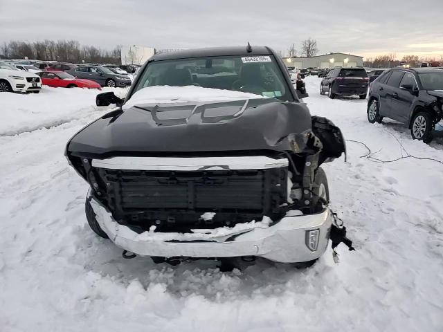 2018 Chevrolet Silverado - Image 11