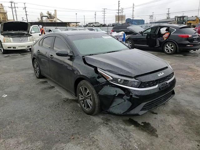 2023 Kia Forte - Image 10