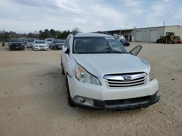 2012 Subaru Outback - Image 11