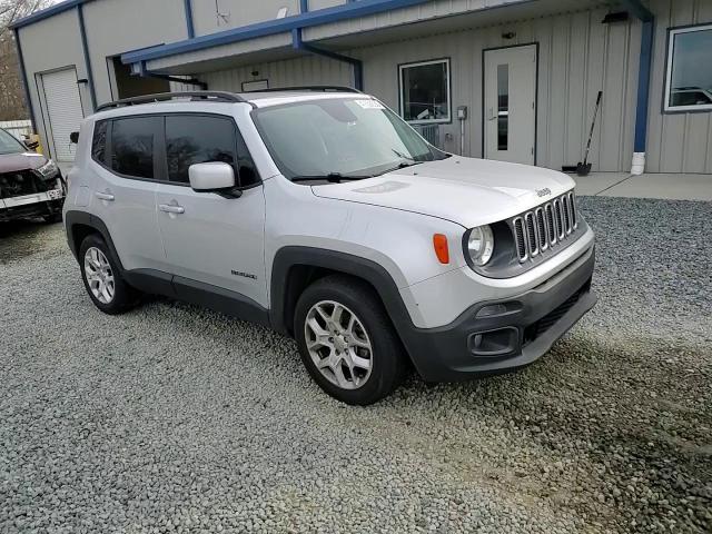 2016 Jeep Renegade - Image 11