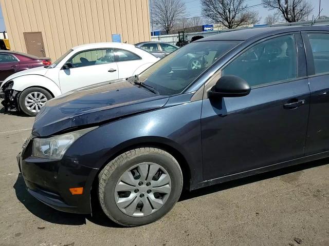2014 Chevrolet Cruze - Image 11