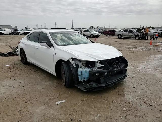 2019 Lexus ES - Image 10