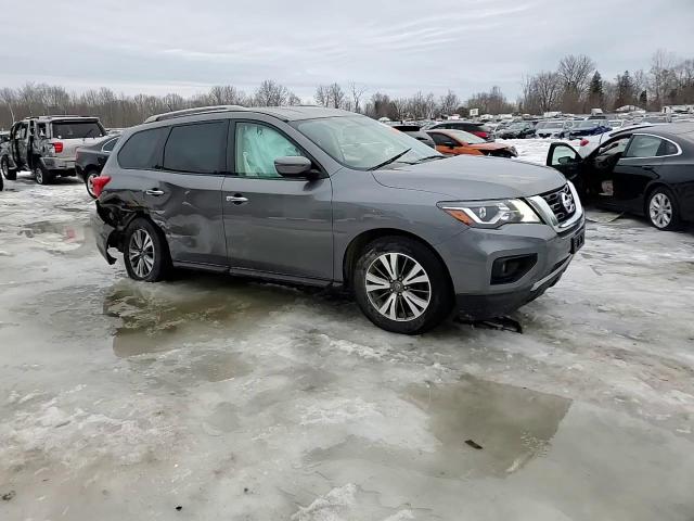 2017 Nissan Pathfinder - Image 11