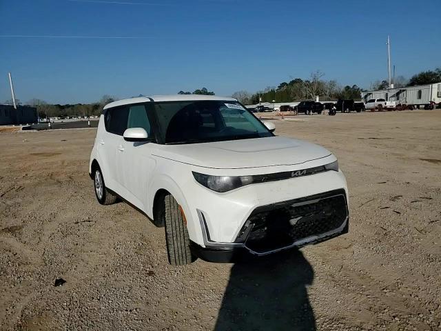 2023 Kia Soul - Image 10